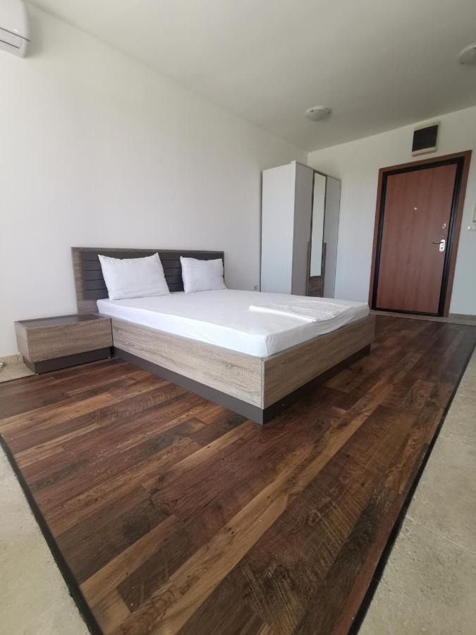 New Luxury Apartments 巴尔 外观 照片